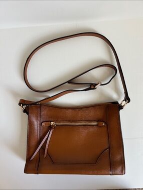 Kattee leather crossbody bag, brown